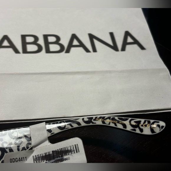 New Dolce & Gabbana DG4411 3389/8G Black on New Graffiti - Picture 16 of 16